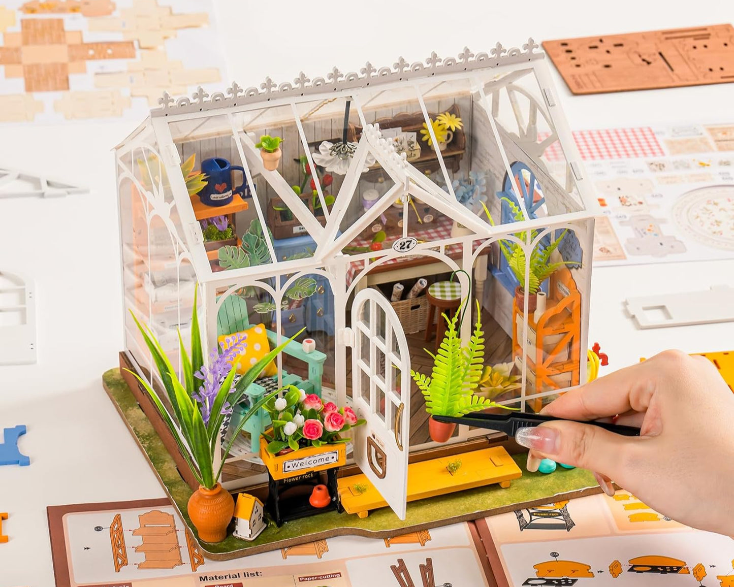 Rolife Miniature Dollhouse: Dreamy Garden House 3D Puzzle Kit
